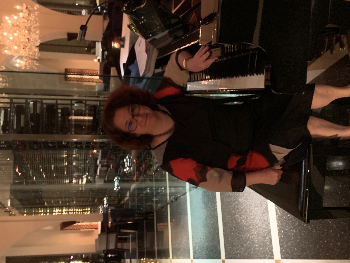 Dr. Rossitza Banova-Hawkins