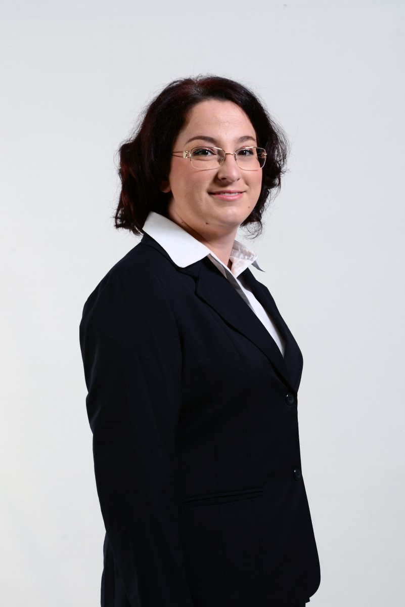 Dr. Rossitza Banova-Hawkins
